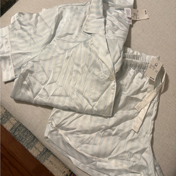 Satin Stars Above Striped Pajama Set in Blue and White Size M NWT - Picture 3 of 8